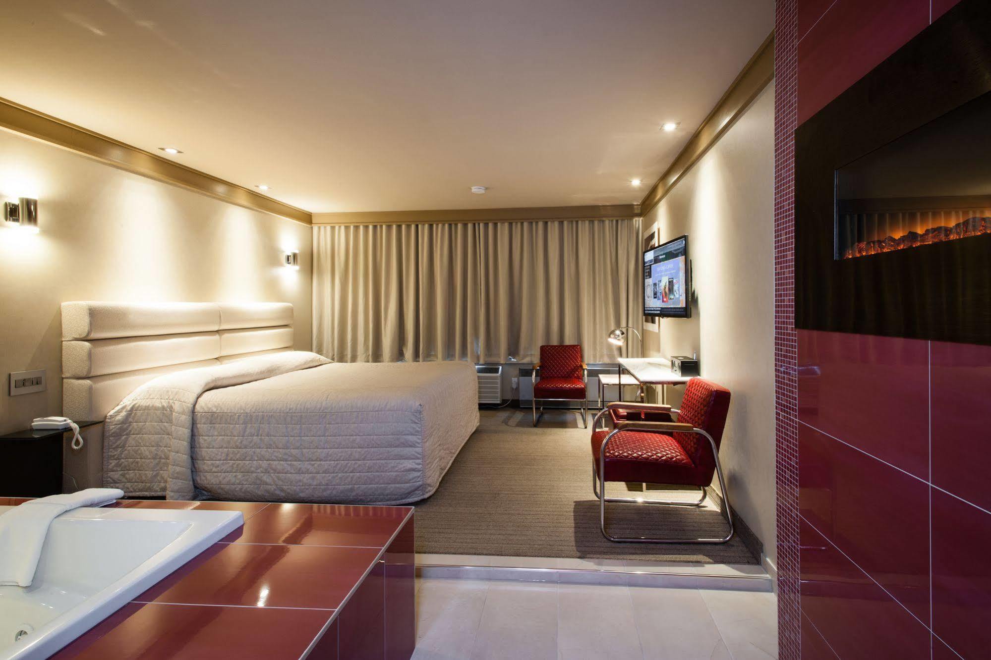 מונטריאול Le Chabrol Hotel & Suites מראה חיצוני תמונה