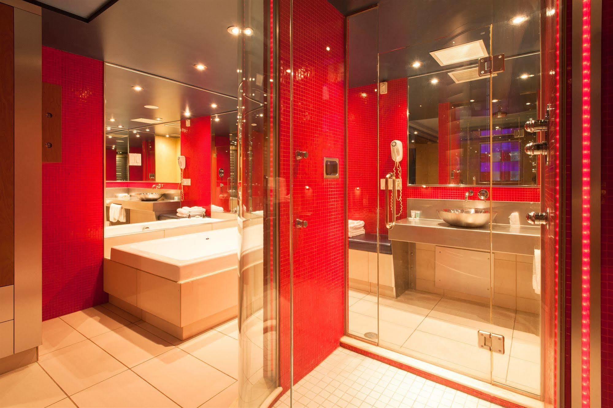 מונטריאול Le Chabrol Hotel & Suites מראה חיצוני תמונה