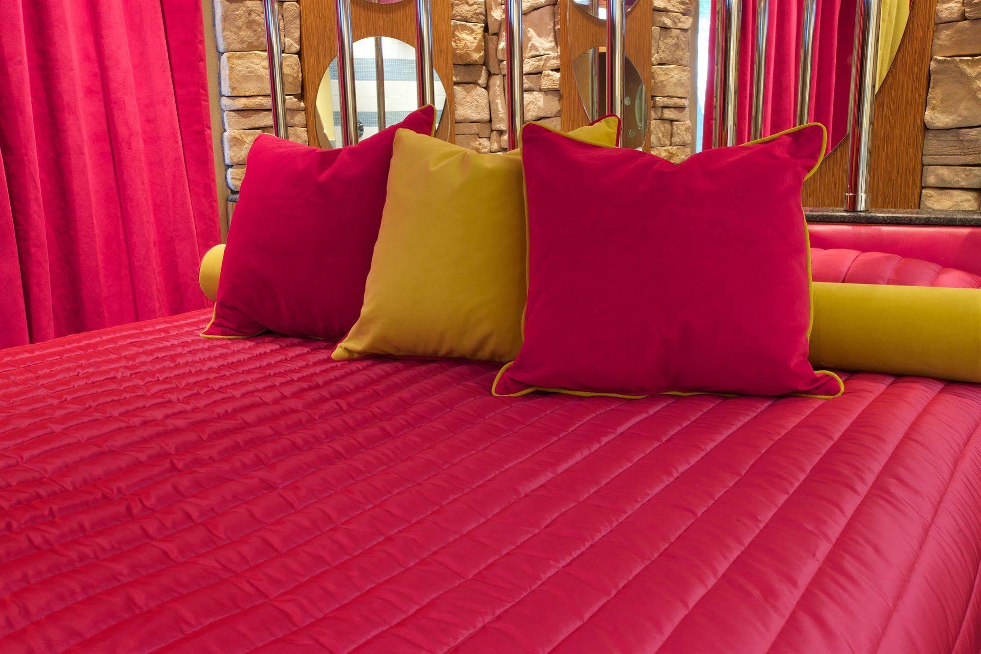 מונטריאול Le Chabrol Hotel & Suites מראה חיצוני תמונה
